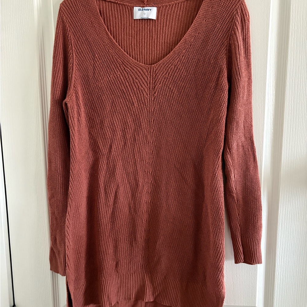 Old Navy Women's Rust V-Neck Sweater